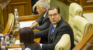 Totodată, dan lucian vlădescu a fost votat în funcţia de preşedinte al autorităţii de audit cu 268 de voturi pentru şi 102 împotrivă. Unica IndicaÈ›ie Pe Care O Va Accepta Lupu In Postul De PreÈ™edinte Al CurÈ›ii De Conturi