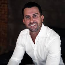 Courtney Sebring's Instagram, Twitter & Facebook