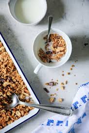 Ein Rezept Fur Selbstgemachtes Schokoladen Erdnuss Granola Musli Ganz Einfach Selber Machen Rezept Granola Musli Rezepte Lebensmittel Essen
