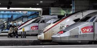 It takes an average of 1h 30m to travel from massy tgv to paris charles de gaulle airport by train, over a distance of around 24 miles (38 km). Vzavw6ahiplrjm