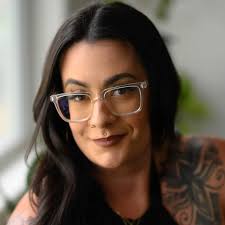 Between The Sheets With Lea