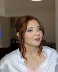 Holly Latham (@hollymaymua) • Instagram photos and videos