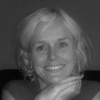 Nina Finch's Instagram, Twitter & Facebook