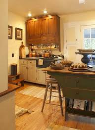Pin By David Smith On Books And Magazines Country Kitchen Primitive Kitchen Cabinets Colonial Kitchen