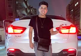 توجّه عمر كمال مع حسن شاكوش، شريكه في أغنية مهرجان بنت الجيران بالاعتذار إلى الجمهور، عن جملة هشرب خمور وحشيش التي وردت في الأغنية، وأثارت الكثير من الانتقادات، بعد أدائهما لها في حفل أقيم بمناسبة عيد الحب في استاد. Ø¢Ø®Ø±Ù‡Ø§ X6 Ù„Ù€ Ø¹Ù…Ø± ÙƒÙ…Ø§Ù„ Ø£Ø³Ø¹Ø§Ø± Ø³ÙŠØ§Ø±Ø§Øª Ù†Ø¬ÙˆÙ… Ø§Ù„Ù…Ù‡Ø±Ø¬Ø§Ù†Ø§Øª ÙÙŠ Ù…ØµØ±