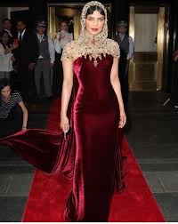 Priyanka chopra)‏ ولدت 18 يوليو/ تموز 1982، هي ممثلة ومغنية هندية، والفائزة في مسابقة ملكة جمال العالم لعام 2000. Ø£Ø¨Ø±Ø² Ø¥Ø·Ù„Ø§Ù„Ø§Øª Ø¨Ø±ÙŠØ§Ù†ÙƒØ§ Ø´ÙˆØ¨Ø±Ø§ Ø®Ù„Ø§Ù„ 2018 Ù…Ø¬Ù„Ø© Ø³ÙŠØ¯ØªÙŠ