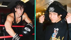 But it ended in calamitous fashion as hall attempted to shove mcbroom, only to somehow floor himself. Bryce Hall Sway Boys Training To Box Chase Hudson Hollywire Youtube