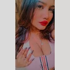 Doreen Gibbs's Instagram, Twitter & Facebook