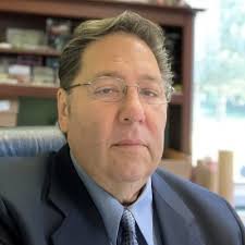 After many weeks of instruction that resulted in growth as a small business  owner, I successfully completed the Goldman Sachs 10,000 small businesses  program. I am proud to be an alumni! |