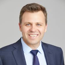 Program Manager Ivana Deng talks about her previous Hackathon experience