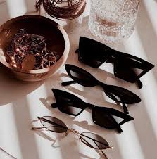 Uploaded By Kelly Ann Noble Find Images And Videos About Fashion Cute And Style On We Heart It The App To Ge Stylish Glasses Trendy Glasses Glasses Fashion