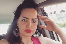 ورغم حضور سما إلى دار الأوبرا المصرية، فإنها لم تدخل إلى المسرح الكبير، حيث. Ø³Ù…Ø§ Ø§Ù„Ù…ØµØ±ÙŠ ØªØ±ØªØ¯ÙŠ Ø§Ù„Ø­Ø¬Ø§Ø¨ ÙÙ…Ø§ Ø§Ù„Ù‚ØµØ© Ø¨Ø§Ù„ØµÙˆØ±Ø©