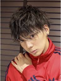 スパイラルフェザーマッシュ confidence men s hair l028309159 コンフィデンス メンズヘアー confidence men s hair のヘアカタログ ホットペッパービューティー ナチュラルドレッド 髪型 メンズ メンズ ヘアスタイル