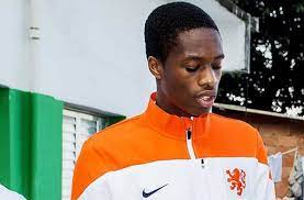 Jul 03, 2021 · thema: Transfergeruchte Vfb Stuttgart Buhlt Um Terence Kongolo Vfb Stuttgart Stuttgarter Nachrichten