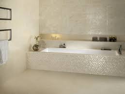 Lesen sie in unserem ratgeber: Badewanne Einfliesen Badewanne Einbauen Und Verkleiden
