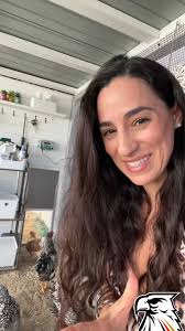 Gerrit Huy, ehemaliges Vorstandsmitglied von Daimler-Benz, zeigt Ampel und  Union an Hand von Beispielen anderer Länder, wie Remigration geht. Und sie  entlarvt die Correctiv-Inszenierung als verleumderische Lügen.