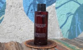 Kak kulit aku kusam, bisa pake foundation apa ya?. Avoskin Miraculous Refining Toner Review Exfoliating Toner Perdanaku Imusyrifah
