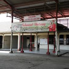 Daerah operasi iii cirebon, disingkat dengan daop 3 cirebon atau daop iii cn, adalah salah satu daerah operasi perkeretaapian indonesia, di bawah lingkungan pt kereta api indonesia (persero) yang berada di bawah direksi pt kereta api indonesia dipimpin oleh seorang vice president (vp) yang berada di bawah dan bertanggung jawab kepada direksi pt kereta api indonesia. Spbu 44 552 07 Klampok Brebes Jalan Raya Wanasari Klampok