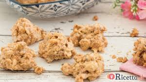 Probabilmente l'origine dei brutti ma buoni è piemontese ma non è certa: Brutti Ma Buoni Ricetta It Youtube