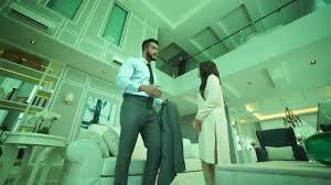 Aisy berhijrah ke kota london kerana kecewa apabila suaminya, harris memfailkan penceraian. Titian Cinta Episod 6 Drama Tv3 Malaysia