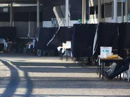 Varios recintos electorales de la ciudad de cochabamba registraron poca actividad en sus mesas de votación en el transcurso de la primera mitad de la jornada de las elecciones primarias. 4z2qhecwzhpwcm