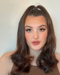 Carla Pritchard's Instagram, Twitter & Facebook