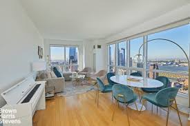 350 w 42nd st unit 35f is a condo currently priced at $1,150,000, which is 8.0% less than its original list price of 1250000. Closed 350 West 42nd Street Midtown West Nyc Id 19964177 Brown Harris Stevens Luxury Real Estate