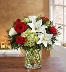 Brightening Someone S Holiday With Luxurious Flower Arrangement Flower Vase Arrangements Winter Flower Arrangements Christmas Flower Delivery