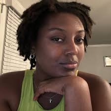 This guy has a golden voice ✨! Truly, when you know your WHY, your WHAT  becomes more impactful because you're walking towards or in your PURPOSE.  📲 Click the video to watch