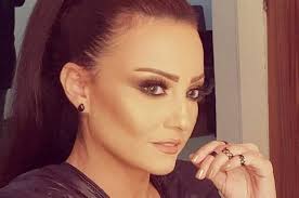 بشرى ممنوعة من الكلام وبأمر الأطباء Ear Cuff Ear Cuff