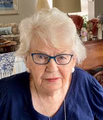 Leah Reimer's Instagram, Twitter & Facebook