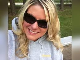 Liz Hodges's Instagram, Twitter & Facebook