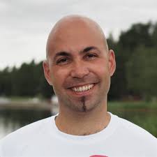 Daniel Collado-Ruiz (@ErCollao)