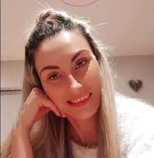 Deborah Rawlins's Instagram, Twitter & Facebook