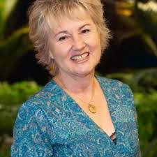 Renee Beale's Instagram, Twitter & Facebook