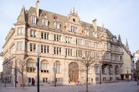 Epingle Par Bio Robot Sur Urbain En 2020 Caisse D Epargne Strasbourg St Thomas
