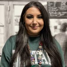 The Finding Machine: An Interview with Mystery Writer Lucy Lyons