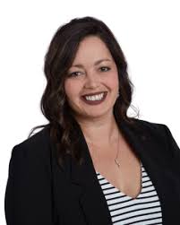 Mary Figgins's Instagram, Twitter & Facebook