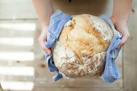 Déposez les pains sur la plaque de cuisson farinée. Recette De Pain De Campagne Maison Couteau A Pain Nontron