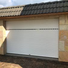 Sie sind wahre platzwunder in der garage öffnen senkrecht welches die benötigte nutzungsfläche des tores stark verringert. Rolltor Garage Gunstig Zum Fabrikpreis Bereits Ab 999