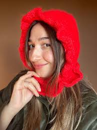 Bonnet coloré tricoté à la main, cagoule en angora doux et confortable fait  main, béret pour femme unique, bonnet d'hiver à volants vintage, cadeau  pour elle, chapeau de Bhava