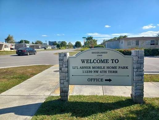 Miami mobile home residents leave after year-long legal battle ends | WLRN