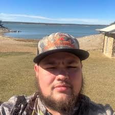 Anybody in Marshall or Woodford county seen any movement went out yesterday  saw nothing until I left a bunch of does were gathered in a bean field  going out tomorrow just curious