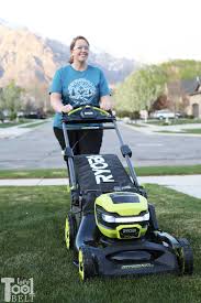 Power through your yard work with ease thanks to the ryobi 160cc 46cm self propelled lawn mower. Ryobi 40v Battery 21 Lawn Mower Review Her Tool Belt
