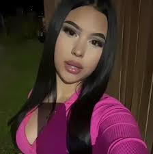 Best AI Chat Character Aylla: Explore Profiles & User comment|Polybuzz AI  Chat