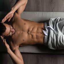 Körperfettanteil senken: So wird dein Sixpack sichtbar