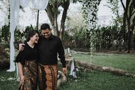 Sentuhan jawa klasik di hunian mungil hoedy asmara. Mengusung Adat Jawa Potret Prewedding Deretan Seleb Ini Lekat Dengan Kesan Klasik Dan Romantis