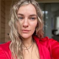 Tiffany Slater's Instagram, Twitter & Facebook