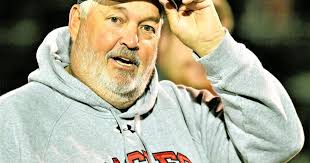 Eagles' Mike Grant is 3rd state prep football coach to win 400