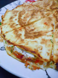 Quesadillas Au Chevre A La Tomate Et Au Poivron Recettes De Cuisine Recette Tortilla Cuisine Et Boissons
